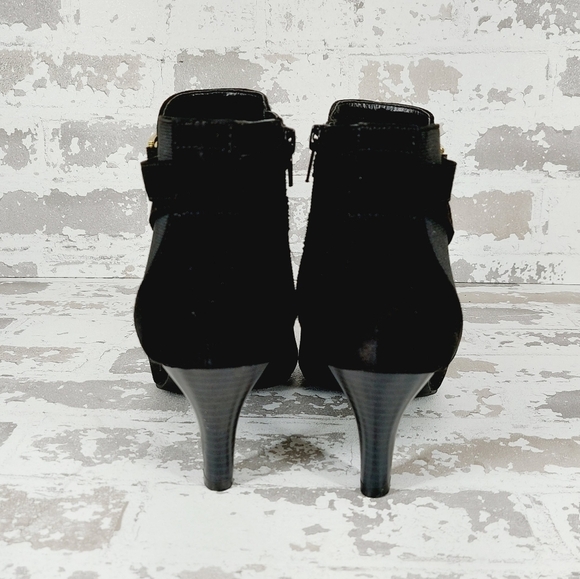 Karen Scott Majar Black Fabric Heeled Ankle Boot Booties T219 - Picture 4 of 9